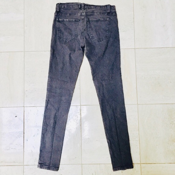 Forever 21 Grey Skinny Jeans - Picture 4 of 4